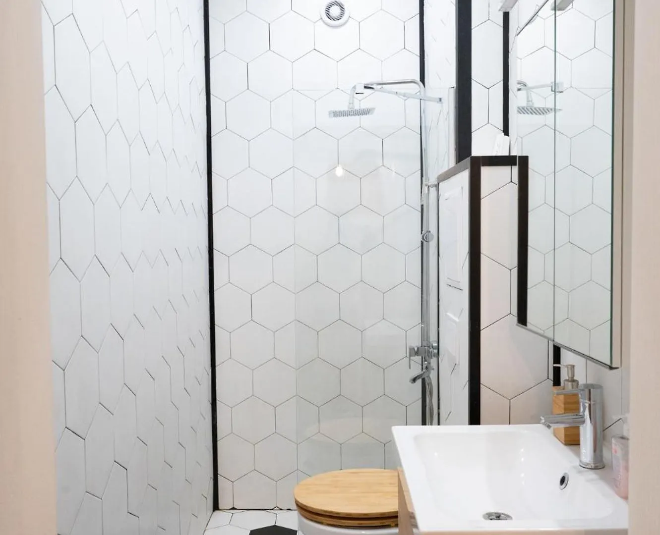 Perfect Long-Term Stay Stylish And Spacious Top Center Next To Vitosha Blvd Sofia 0*,