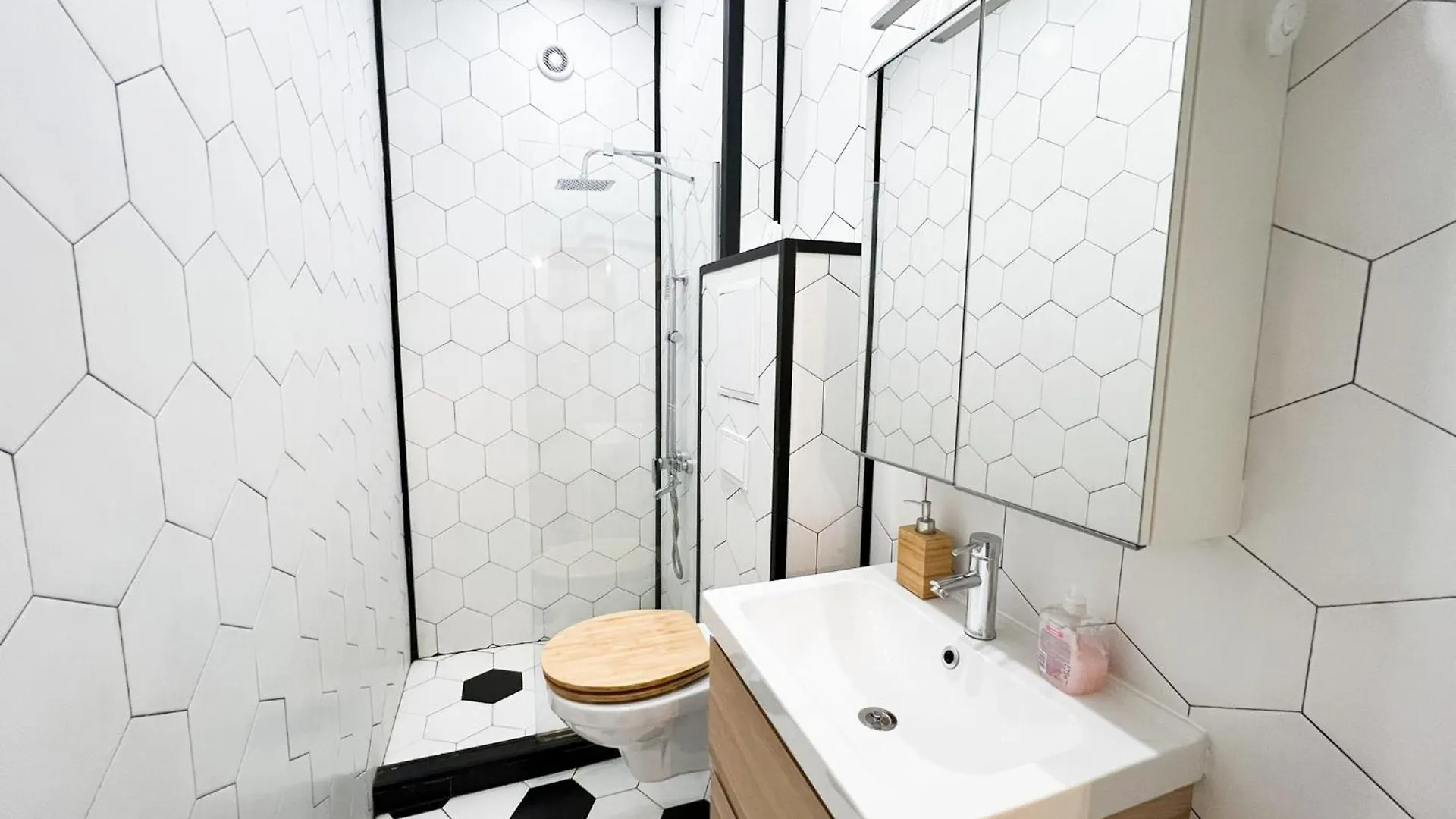 Apartment Perfect Long-Term Stay Stylish And Spacious Top Center Next To Vitosha Blvd Sofia